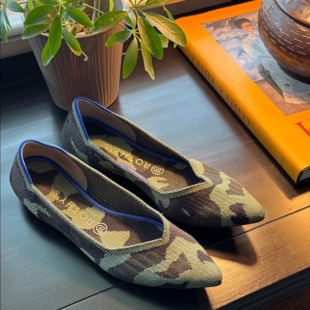 Rothy's Green Camouflage Flats EUC pointy toe